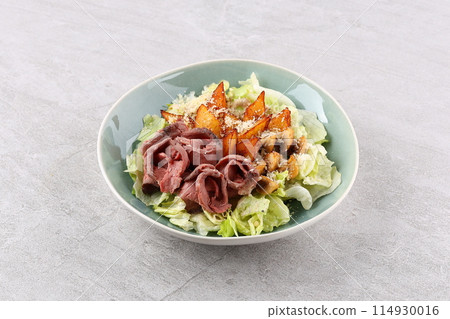 Beef salad,Spicy salad of roasted beef, Thai style food,Thai beef salad spicy dish. 114930016