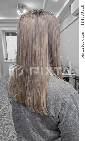 Long hair. Hair coloring process. Salon work. Step-by-step process. 114933519