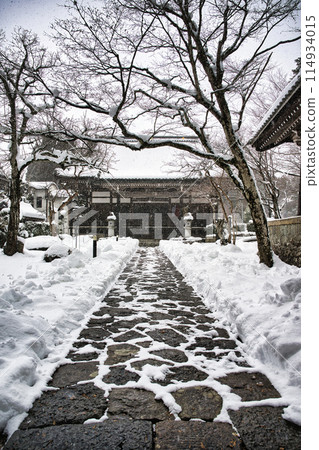 Snow scene at Injoji Temple, Shiga Prefecture Snow scene at Injoji Temple, Shiga Prefecture 114934015