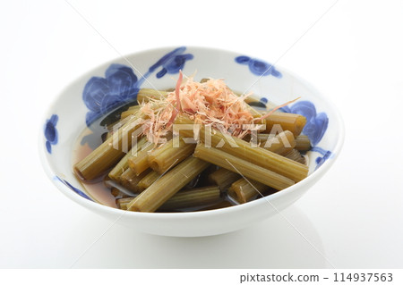 Simmered dish 114937563