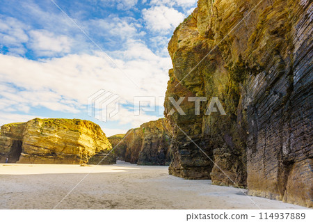 Ocean at low tide. Cathedrals Beach in Galicia Spain. 114937889