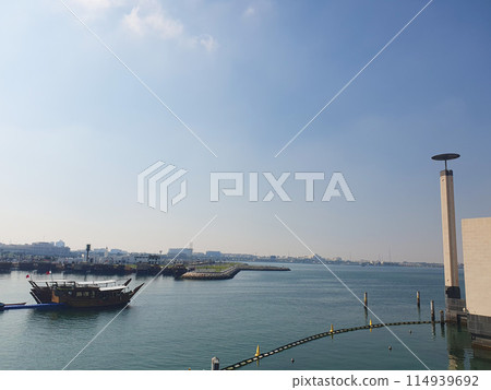 Qatar's ocean 114939692