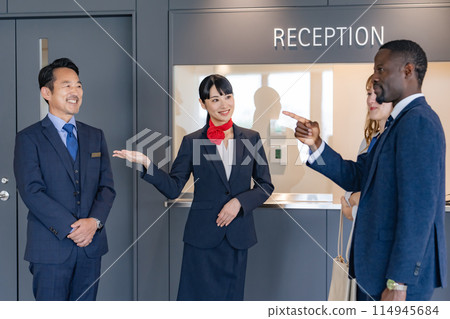 引導外國遊客的員工 114945684