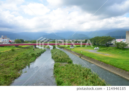View from the train window from Maibara Station to Ogaki Station on the JR Tokaido Main Line (Summer 2022) 114946185
