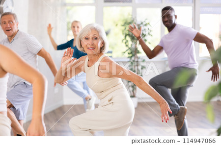 Group of multiethnic mature people dancing hip hop 114947066