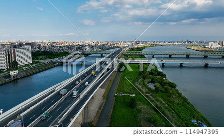 高速公路的鳥瞰圖 高速公路的鳥瞰圖 114947395