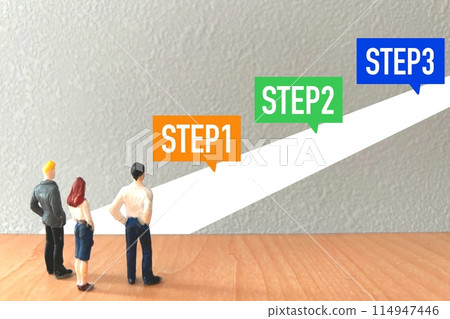 The path to stepping up and businessmen The path to stepping up and businessmen 114947446