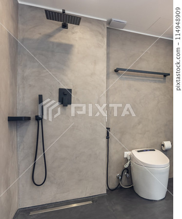 Loft style bathroom with amenities 114948909