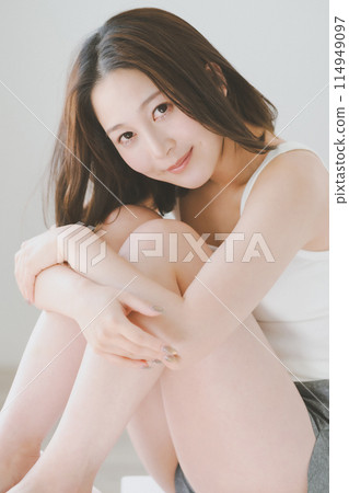 female, lady, woman 114949097