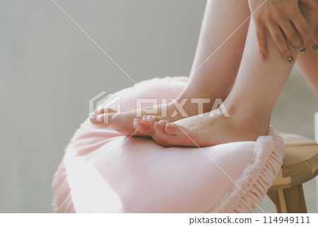 feet, foot, female 114949111