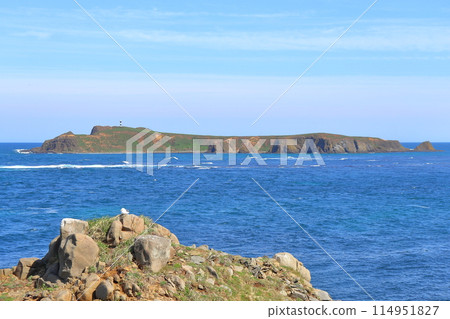 Todo Island seen from Cape Sukoton, Rebun Island Todo Island seen from Cape Sukoton, Rebun Island 114951827