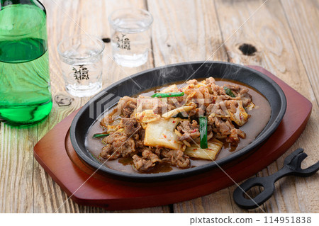 Pork kimchi and chamisul Pork kimchi and chamisul 114951838