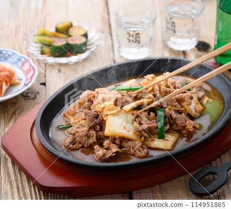 Pork Kimchi - The richness and flavor of pork, the garlic of kimchi, and the flavor of vegetables are exquisite Pork Kimchi - The richness and flavor of pork, the garlic of kimchi, and the flavor of vegetables are exquisite 114951865
