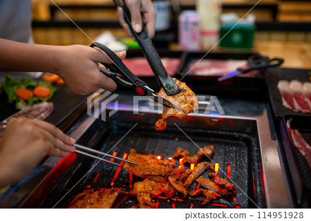Shabu and Grill is famous Japanese food 114951928