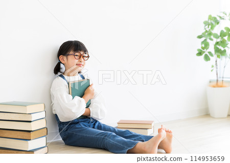 小學女生 114953659