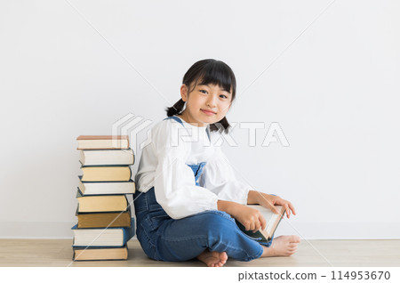 小學女生 114953670