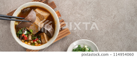 鴨血 麻辣鴨血 豆腐 臭豆腐 Spicy duck blood jelly stinky tofu 114954060