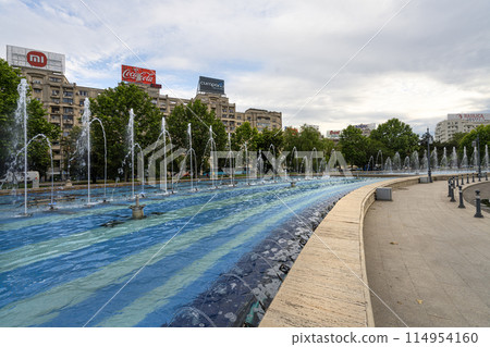 the Unirii square in Bucharest, Romania 114954160