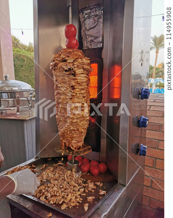 gyros grill machine 114955908