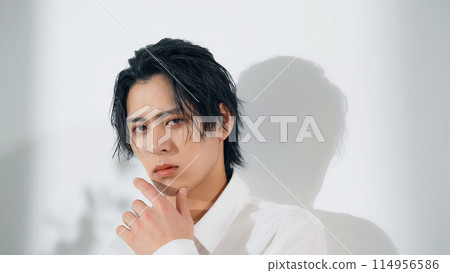 Men's fashion/beauty image Men's cosmetics Men's fashion/beauty image Men's cosmetics 114956586