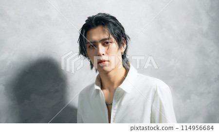 Men's fashion/beauty image Men's cosmetics Men's fashion/beauty image Men's cosmetics 114956684