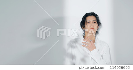 Men's fashion/beauty image Men's cosmetics Men's fashion/beauty image Men's cosmetics 114956693