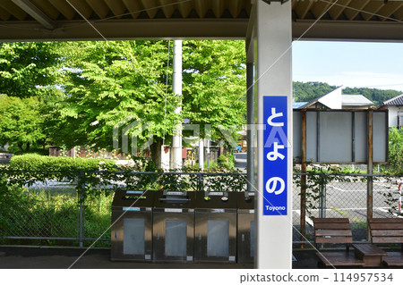 Scenery from the train window on the Shinano Railway Kita-Shinano Line from Nagano Station to Furuma Station (Summer 2022) 114957534