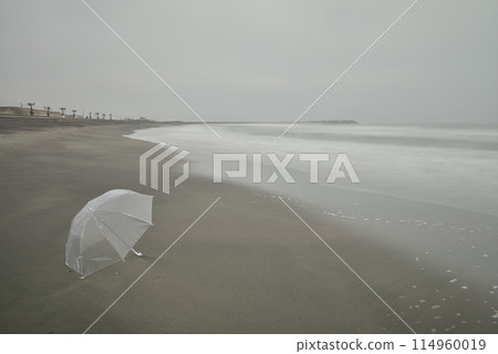 Kujukuri Beach in Chiba Prefecture on a cloudy day 114960019