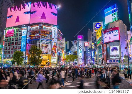 日本東京市容入境「大爆炸」…涉谷擠滿外國遊客…=6日21:35 114961357