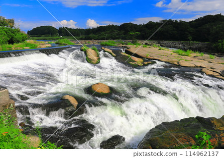 [Kagoshima Prefecture] Sogi Falls on a clear day (Oriental Niagara) 114962137