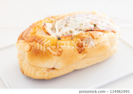 Delicious onion bread Delicious onion bread 114962991