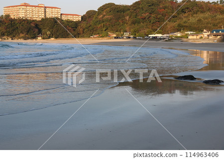 Tatadohama Beach in Shimoda Tatadohama Beach in Shimoda 114963406