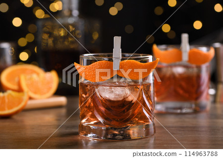 Sharpie Moustache cocktail 114963788