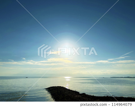 Sunset sunk in Lake Biwa 114964079