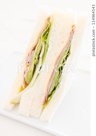 美味的火腿奶酪生菜三明治 114964543