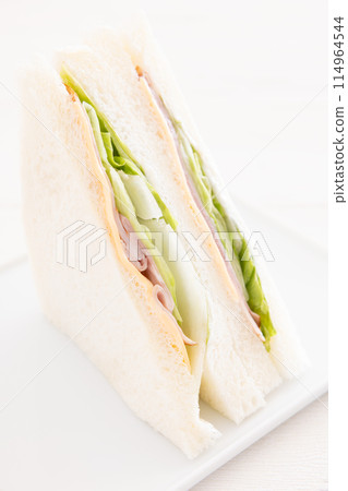 美味的火腿奶酪生菜三明治 美味的火腿奶酪生菜三明治 114964544