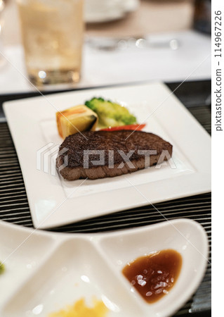 莫里斯牛排 114967226