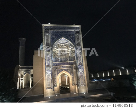 漆黑的夜晚美麗的撒馬爾罕藍 114968518