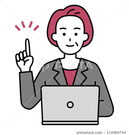 一位穿著西裝的中年婦女正在筆記型電腦上工作，想出一些主意。 114969744