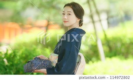 夏天的問候 image_穿著和服的女人 114972802