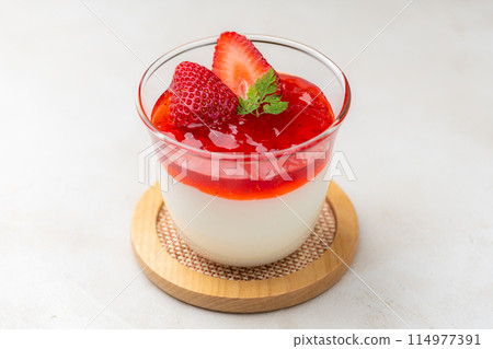 草莓優格慕斯 草莓優格慕斯 114977391