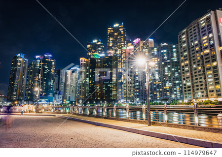 Tower apartment and cityscape image Busan 114979647