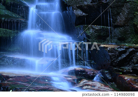 Aso-san Ichinotaki (Iwakura Falls) (Photo taken at Iwabuchi-dera, Iwakura, Kurayoshi City, Tottori Prefecture) Aso-san Ichinotaki (Iwakura Falls) (Photo taken at Iwabuchi-dera, Iwakura, Kurayoshi City, Tottori Prefecture) 114980098