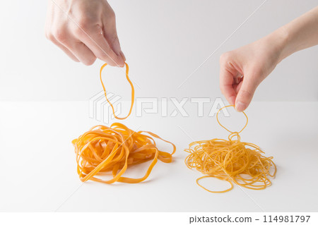 rubber band rubber band 114981797