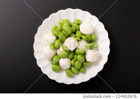 毛豆和起司配橄欖油 114982676