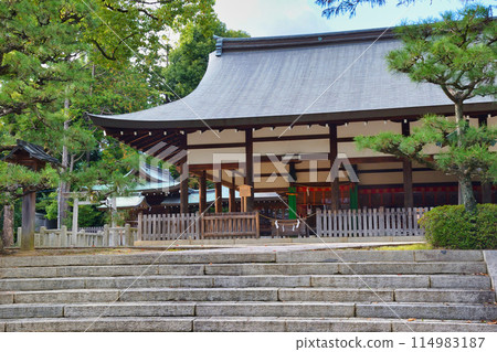Kyoto Munetada Shrine, worship hall and main hall (Sakyo Ward, Kyoto City) 114983187