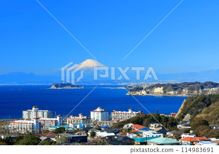 [神奈川縣]富士山、江之島、逗子碼頭的晴空 114983691