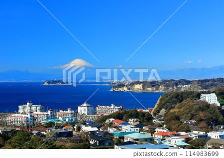 [Kanagawa Prefecture] Mt. Fuji, Enoshima and Zushi Marina on a clear day 114983699