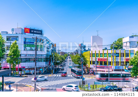 日本橫濱城市景觀 — 五月新綠季節阿扎野站及其他地區的景觀 日本橫濱城市景觀 — 五月新綠季節阿扎野站及其他地區的景觀 114984115