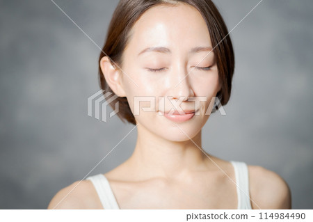 female, lady, woman 114984490